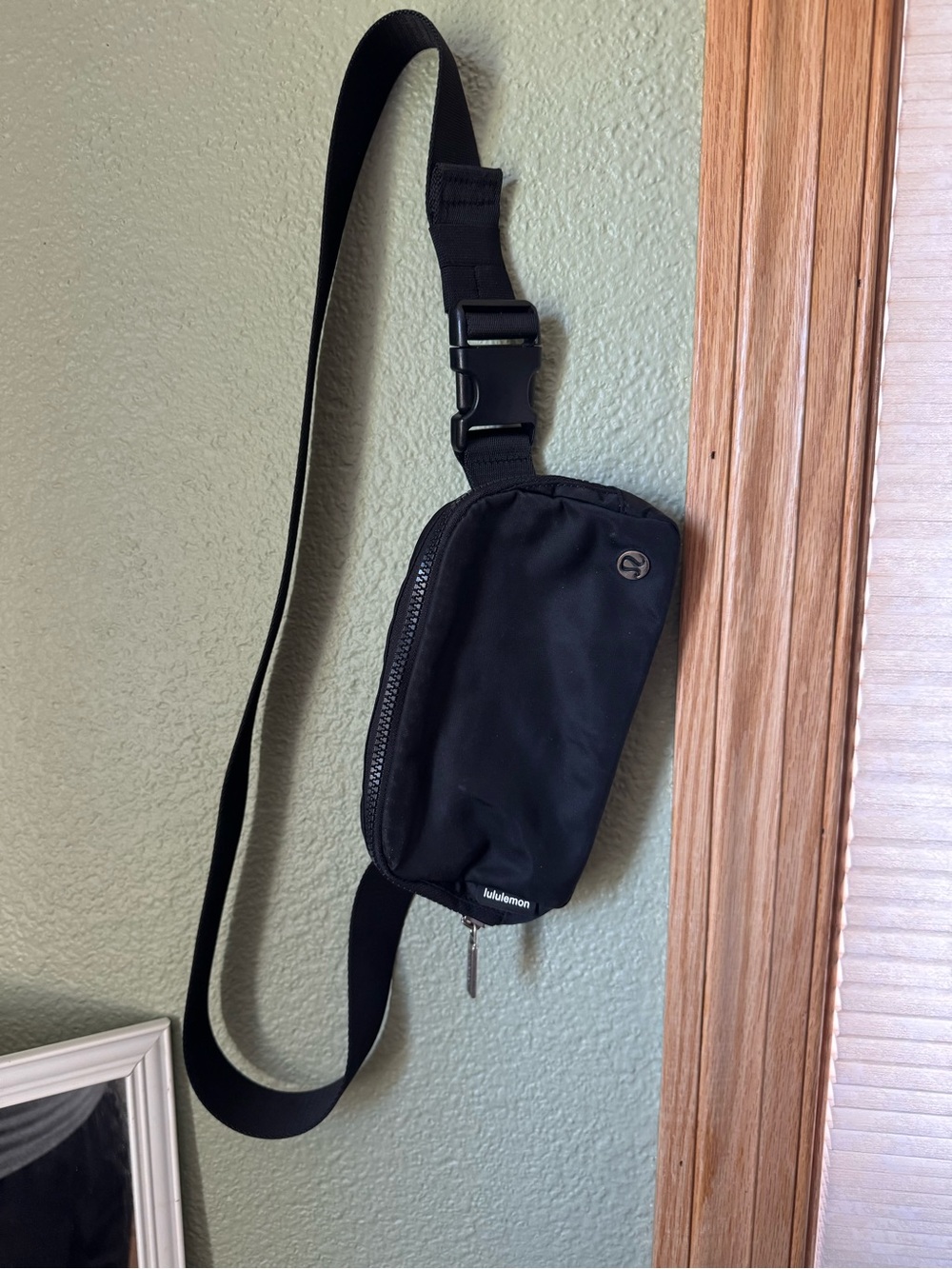 lululemon athletics Everywhere Belt Bag